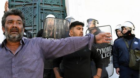 Κόρινθος: Ισχυρές αστυνομικές δυνάμεις για την απολογία του 35χρονου που σκότωσε τον Ρομά