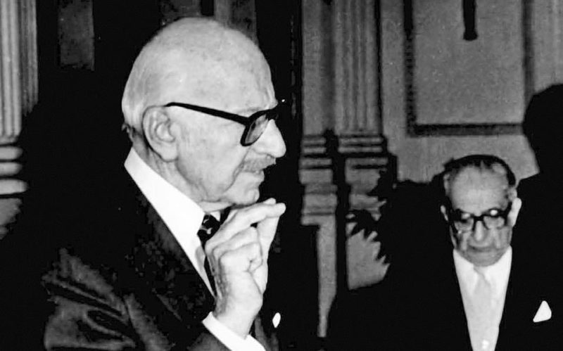 Η ιστορική ομιλία του Ξ. Ζολώτα στα αγγλικά με ελληνικές λέξεις