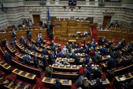 Ποινικές διώξεις για τα δάνεια των κομμάτων