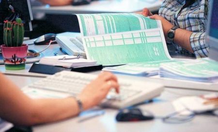 Φορολογικές δηλώσεις: Οι τρεις προϋποθέσεις για την απαλλαγή από τα τεκμήρια διαβίωσης