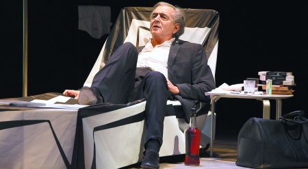 Μπερνάρ-Ανρί Λεβί: «To Brexit είναι μια συλλογική αυτοκτονία»