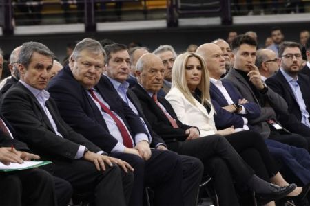 Γεννηματά : Μπούμερανγκ στον Τσίπρα η υπόθεση των δανείων των κομμάτων