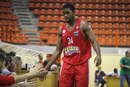 Επιστρέφει στην Ευρώπη ο πρώην ερυθρόλευκος, Χόλις Τόμπσον