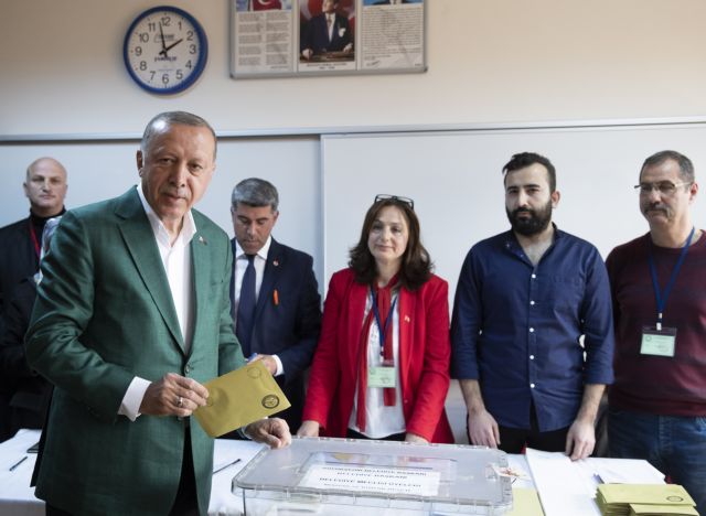 Εκλογές Τουρκία: Βάφονται στο αίμα – Τέσσερις νεκροί και εκατοντάδες τραυματίες