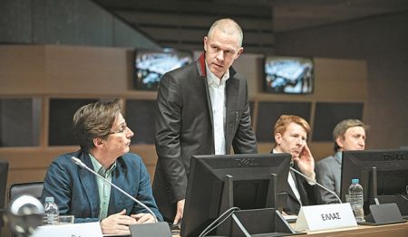 «Ενήλικοι στην αίθουσα» (Σινεμά)