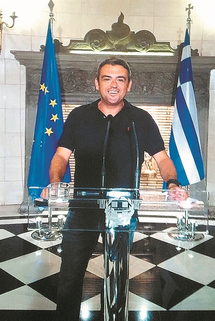 Ιδού η απόδειξη: ο Μ. Πετσίτης εκπρόσωπος του Μαξίμου