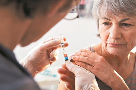 Ο εμβολιασμός ασπίδα προστασίας από σοβαρές λοιμώξεις