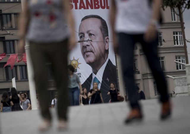 Hurriyet: Προσφυγές κατά των εκλογικών αποτελεσμάτων από το AKP