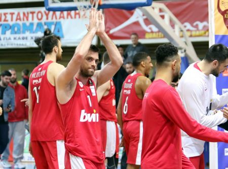 Ολυμπιακός : Τα ρεκόρ των Μάντζαρη και Μιλουτίνοφ