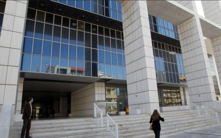 Μαφία φυλακών: Μεταγωγή του προφυλακισμένου δικηγόρου στο Εφετείο διέταξε το δικαστήριο