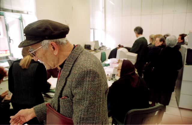 Οι συντάξεις του Μαϊου θα καταβληθούν πριν το Πάσχα