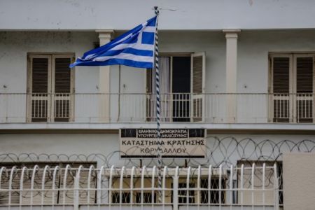 Πιθανές νέες διώξεις εναντίον δικηγόρων για την «μαφία των φυλακών»
