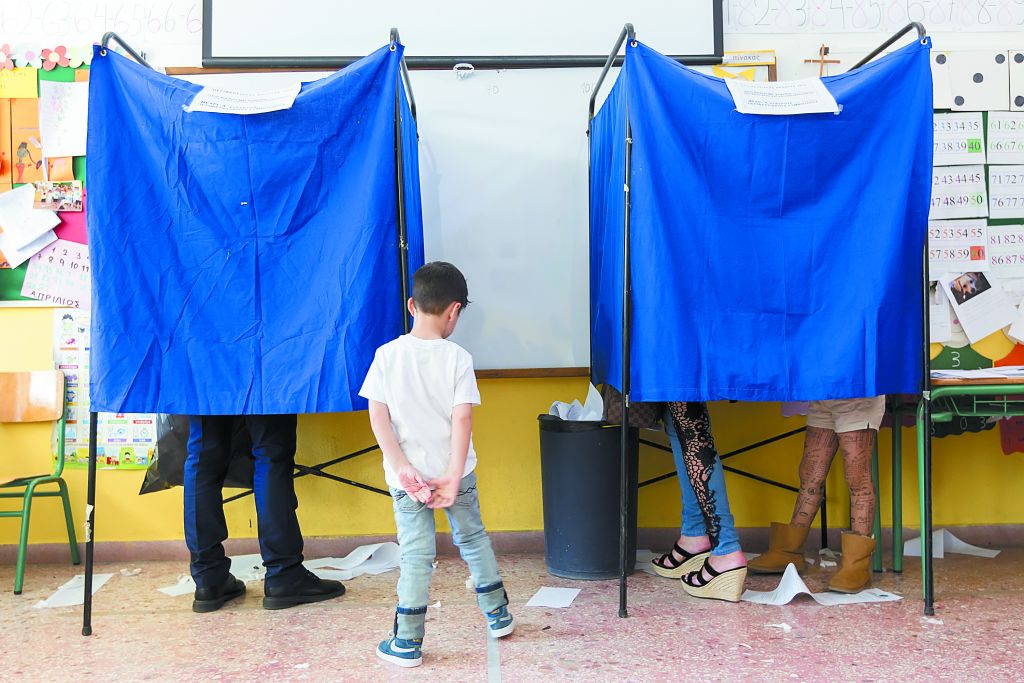 Πού κερδίζει έδρες η ΝΔ, πού χάνει ο ΣΥΡΙΖΑ