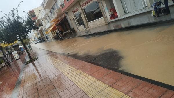 Εικόνες καταστροφής στη Σητεία μετά την κακοκαιρία