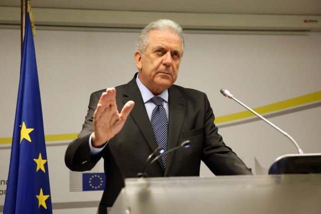 Αβραμόπουλος: Προτεραιότητα η ένταξη των μεταναστών στην κοινωνία