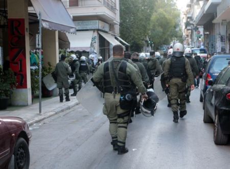 ΕΛ.ΑΣ.: Αστυνομική επιχείρηση σε υπό κατάληψη κτίρια στα Εξάρχεια