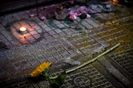 Δολοφονία Κωστόπουλου: Βρέθηκε ο άντρας «με το κίτρινο μπλουζάκι»