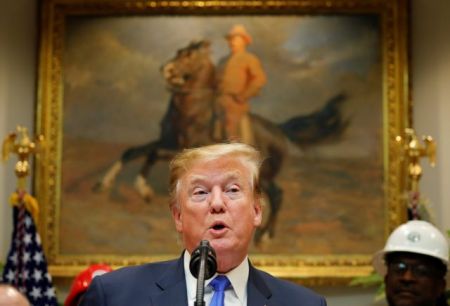 Τραμπ: Διεθνής νίκη η απόρριψη έρευνας για τον πόλεμο στο Αφγανιστάν