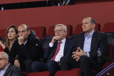 Ολυμπιακός : Στο ΣΕΦ οι Αγγελόπουλοι, μίλησαν με τους παίκτες