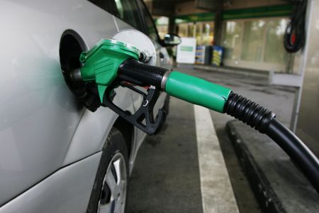 Φωτιά η τιμή της βενζίνης – Θα αγγίξει τα 1,7 ευρώ/λίτρο