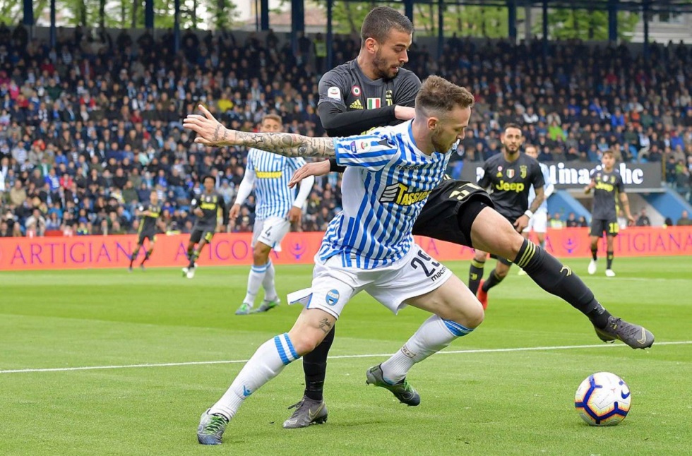 Αναβολή στέψης για Γιουβέντους (vid)