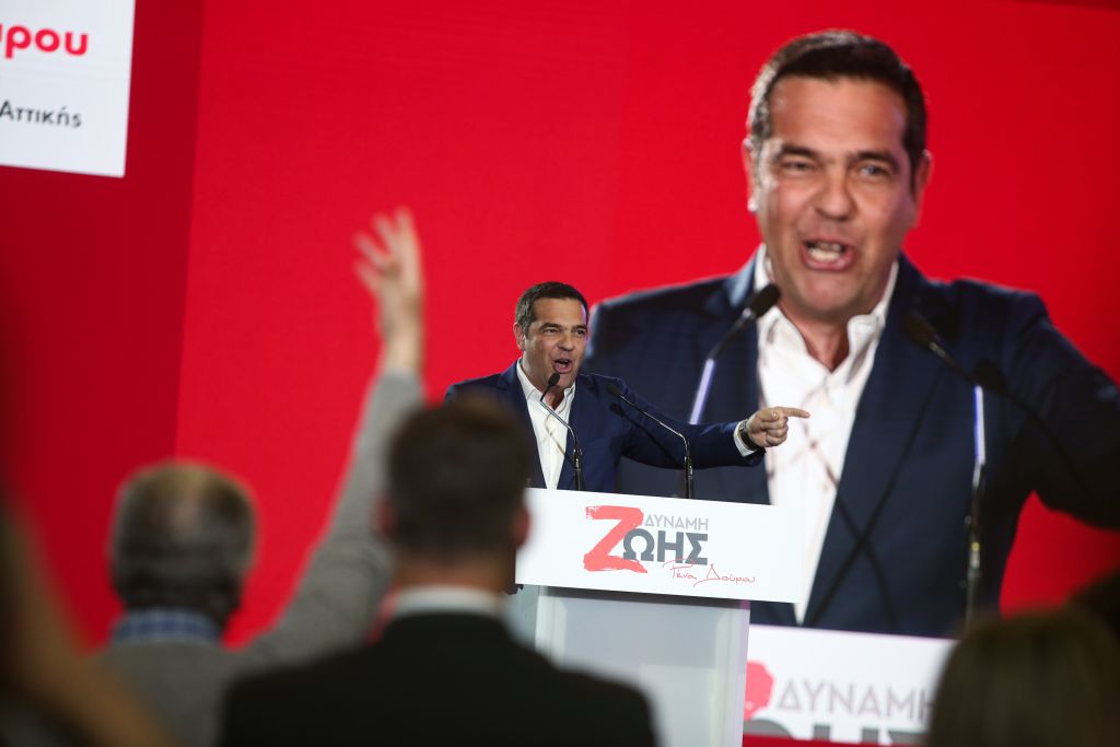 Πάρτι στο Twiter με την… τυμβωθηρία Τσίπρα