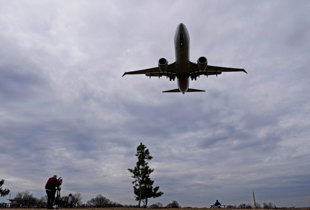 American Airlines: Γιατί θα ακυρώνει 115 πτήσεις την ημέρα το καλοκαίρι