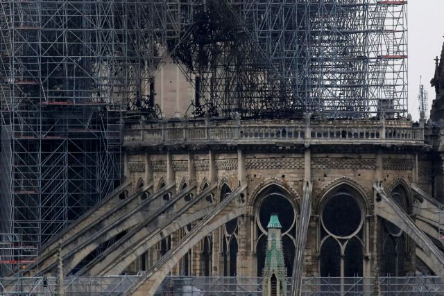 Παναγία των Παρισίων: Ετσι σώθηκε το ακάνθινο στεφάνι του Χριστού – Η ιστορία του