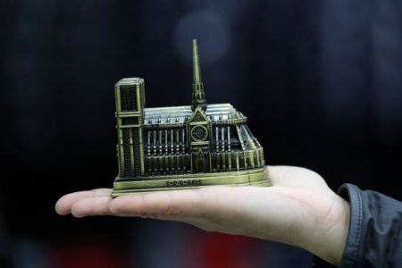 Παναγία των Παρισίων: Σοκαριστικές οι εικόνες από το εσωτερικό της Notre Dame