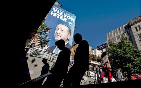 Ο Ερντογάν αμφισβητεί την εκλογή Ιμάμογλου και στέλνει… μήνυμα στην Εκλογική Επιτροπή