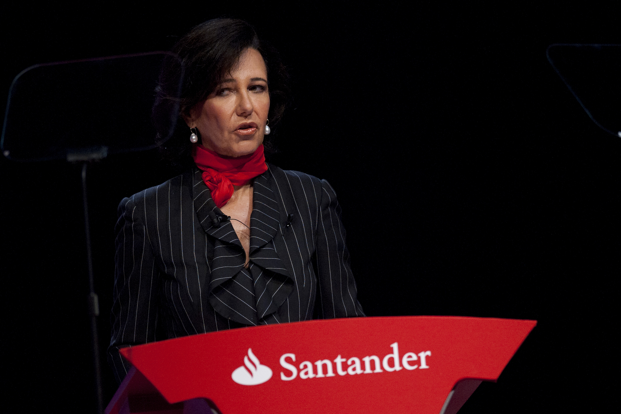 Santander: Η τράπεζα των Μποτίν, των τεχνών και των… πρωταθλητών