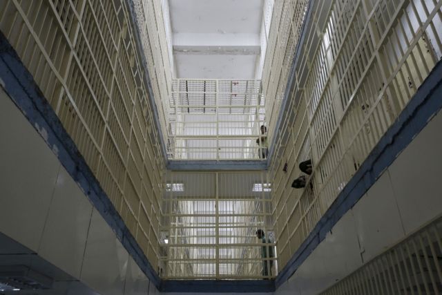 Φυλακές Αυλώνα: Στη δημοσιότητα το «οπλοστάσιο» που βρέθηκε