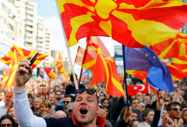 Βόρεια Μακεδονία: Προεδρικές εκλογές με επίκεντρο τις Πρέσπες