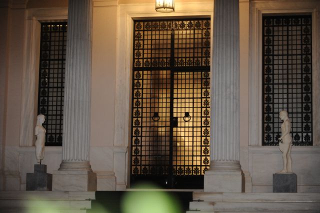 Κωδικός: «Σώστε τον Πολύτιμο» – Θυσίες για να μείνει στο απυρόβλητο ο Τσίπρας