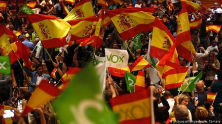 Ένα βήμα από την ισπανική βουλή το ακροδεξιό Vox