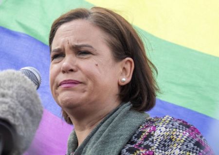 Β. Ιρλανδία: Δύο συλλήψεις για τη δολοφονία της δημοσιογράφου ΜακΚι