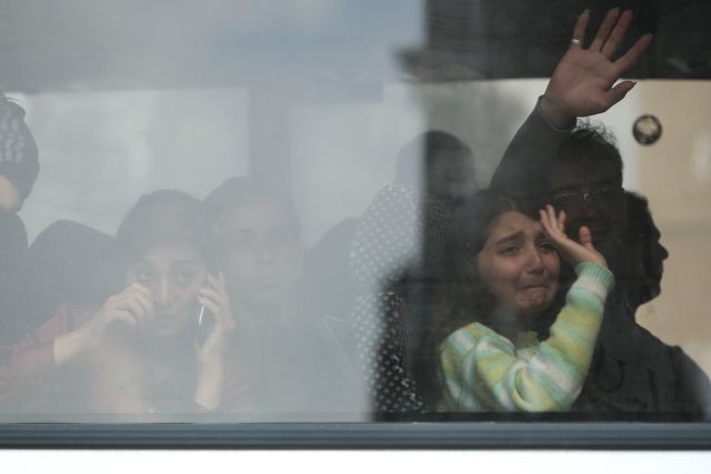 Αποχώρησαν οι πρόσφυγες από την πλατεία Συντάγματος