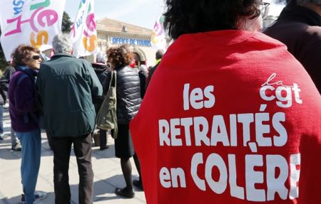 Γαλλία: σύνταξη από τα 62 στα 64 χρόνια προτείνει η εργοδοσία