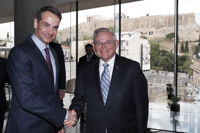 Μητσοτάκης – Μενέντεζ: Συζήτηση για ενεργειακά και Βενεζουέλα