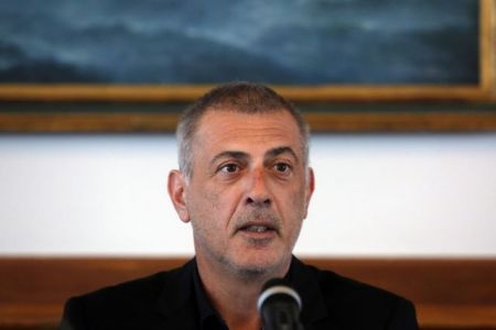 Συνάντηση Μώραλη-Σγουρού στο περιθώριο εκδήλωσης στον Πειραιά