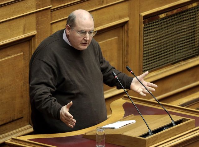 «Άδειασμα» Πολάκη από Φίλη: Δεν εκπροσωπεί το ήθος του ΣΥΡΙΖΑ