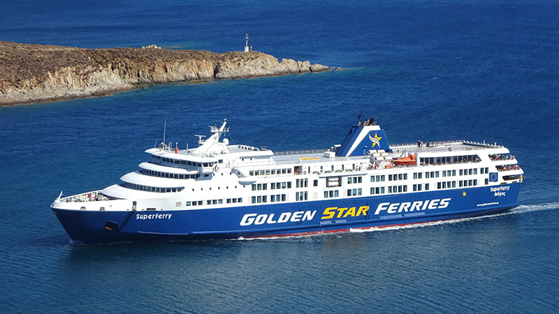 Superferry: Επιστρέφει στη Ραφήνα με 861 επιβάτες λόγω μηχανικής βλάβης