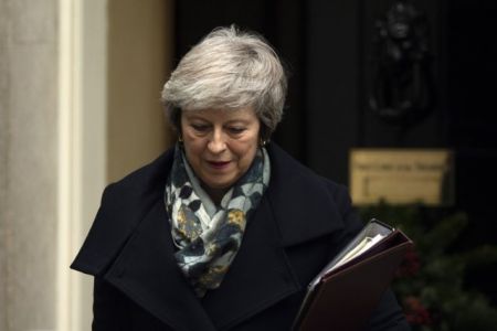 Brexit : Μετ’ εμποδίων οι συνομιλίες Μέι – Εργατικών