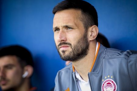 Ολυμπιακός : Ο Βούκοβιτς τραγουδούσε «θρύλε ολέ» στον πάγκο