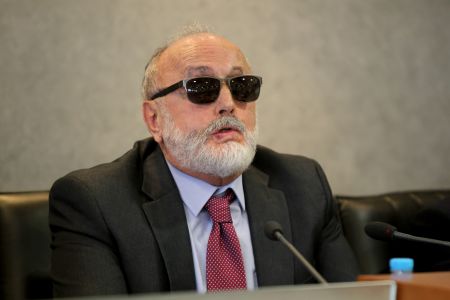 Ίσες αποστάσεις μεταξύ Πολάκη και Κυμπουρόπουλου πήρε ο Κουρουμπλής