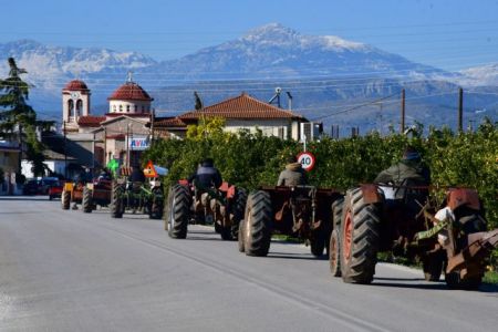 Οι εκλογές φέρνουν «δώρο Πάσχα» στους αγρότες 122 εκατ. ευρώ