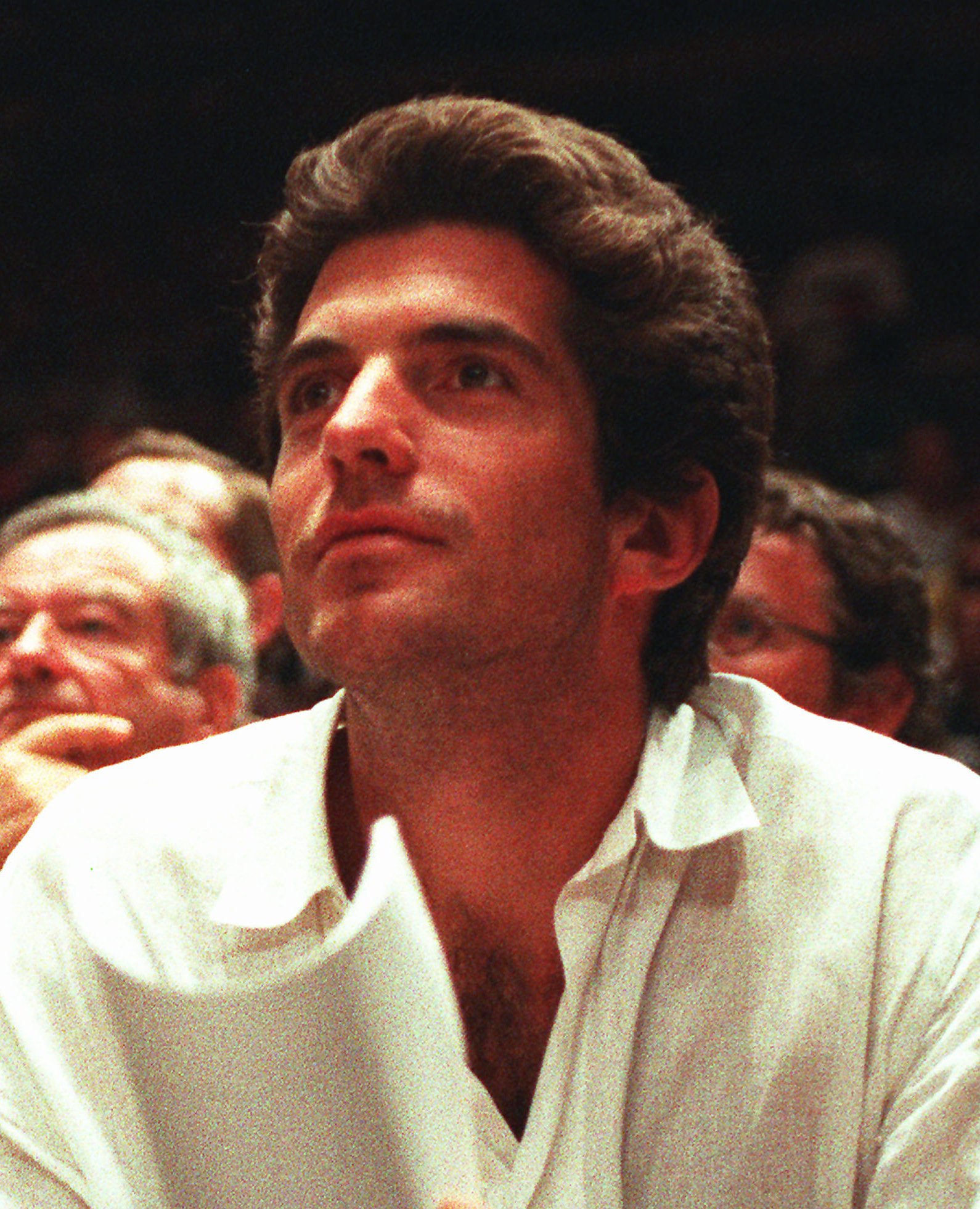 Ωραίος και καταραμένος