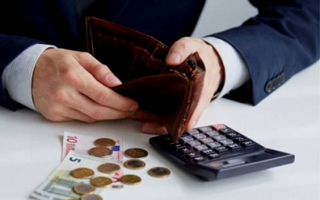 Στα 2 δισ. οι απλήρωτοι φόροι – Απειλούνται με κατασχέσεις 1,8 εκατ. φορολογούμενοι