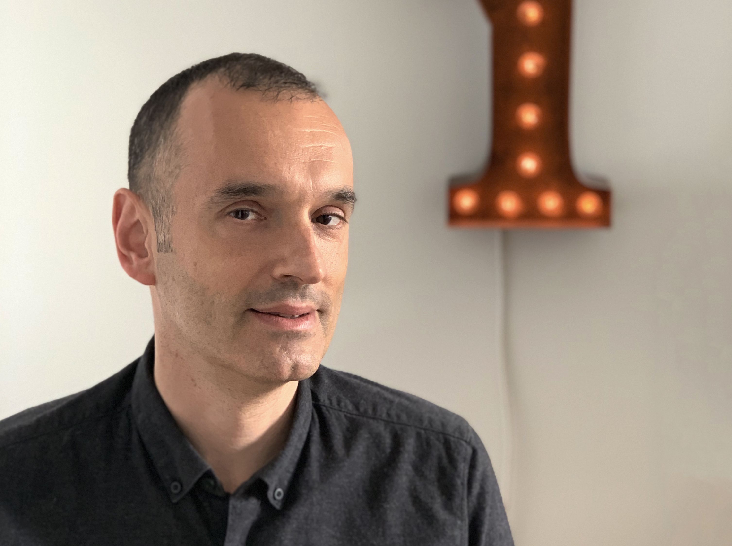 Γιάννης Θαβώρης : Ενας Ελληνας στις σκηνές του κόσμου