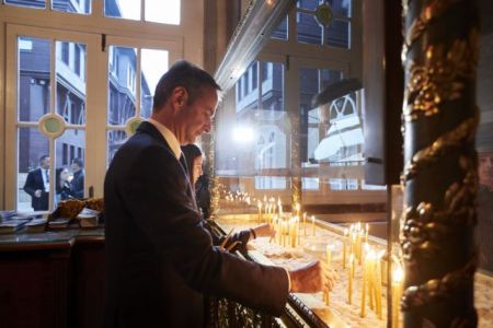 Μητσοτάκης: Το φως της Ανάστασης να δείξει τον δρόμο για μια καλύτερη Ελλάδα